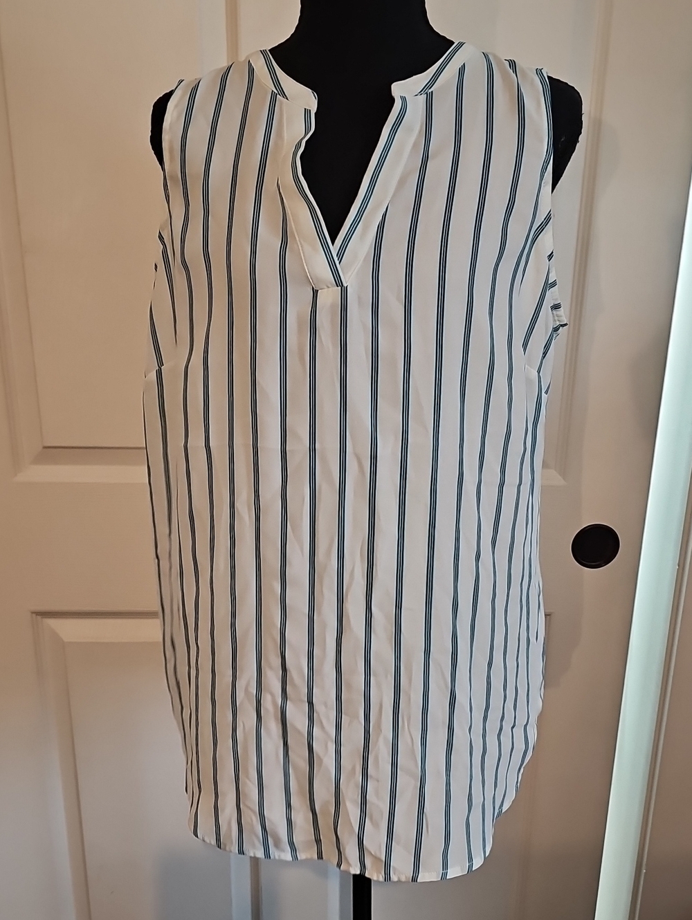 Adrianna Papell NWT White Sleeveless Blouse with Green Stripes
